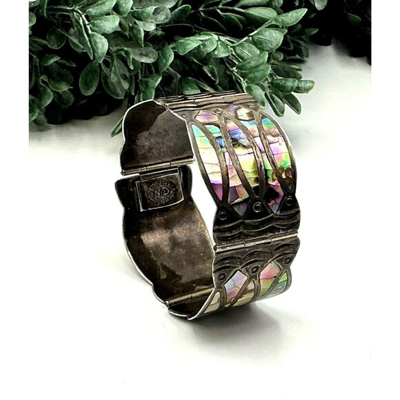Vintage Mexican Sterling Silver Abalone Inlay Hinged Bracelet - Picture 5 of 9